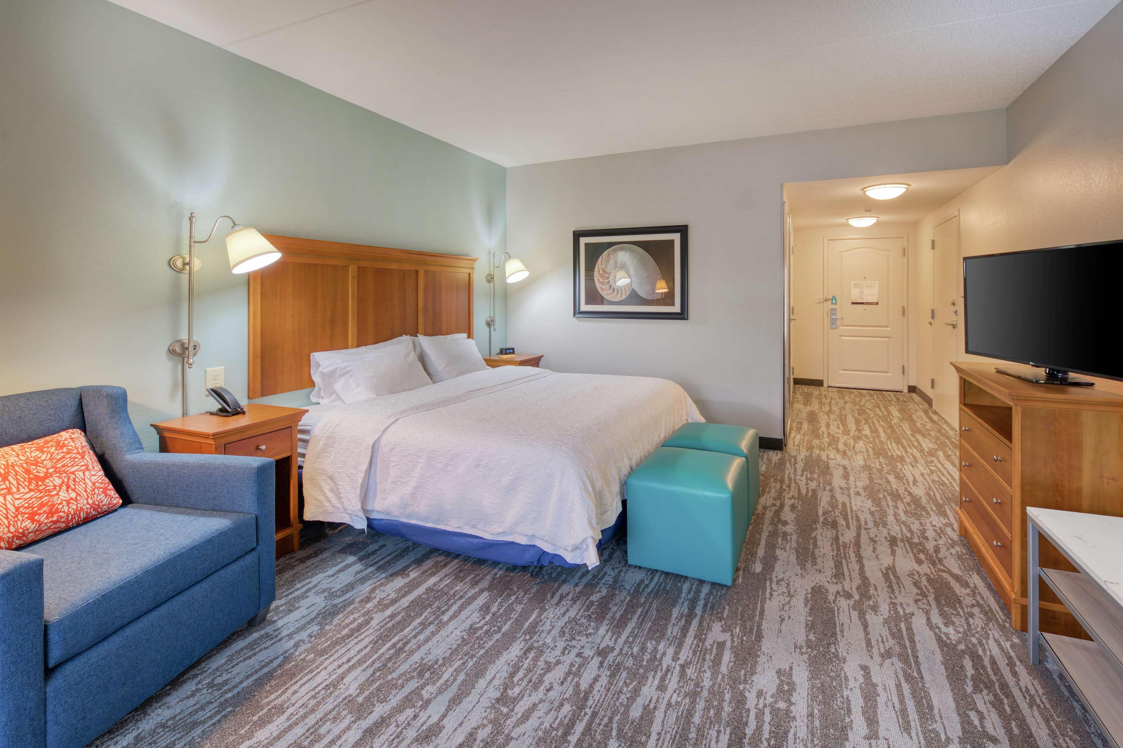 Hampton Area Hotel 3*