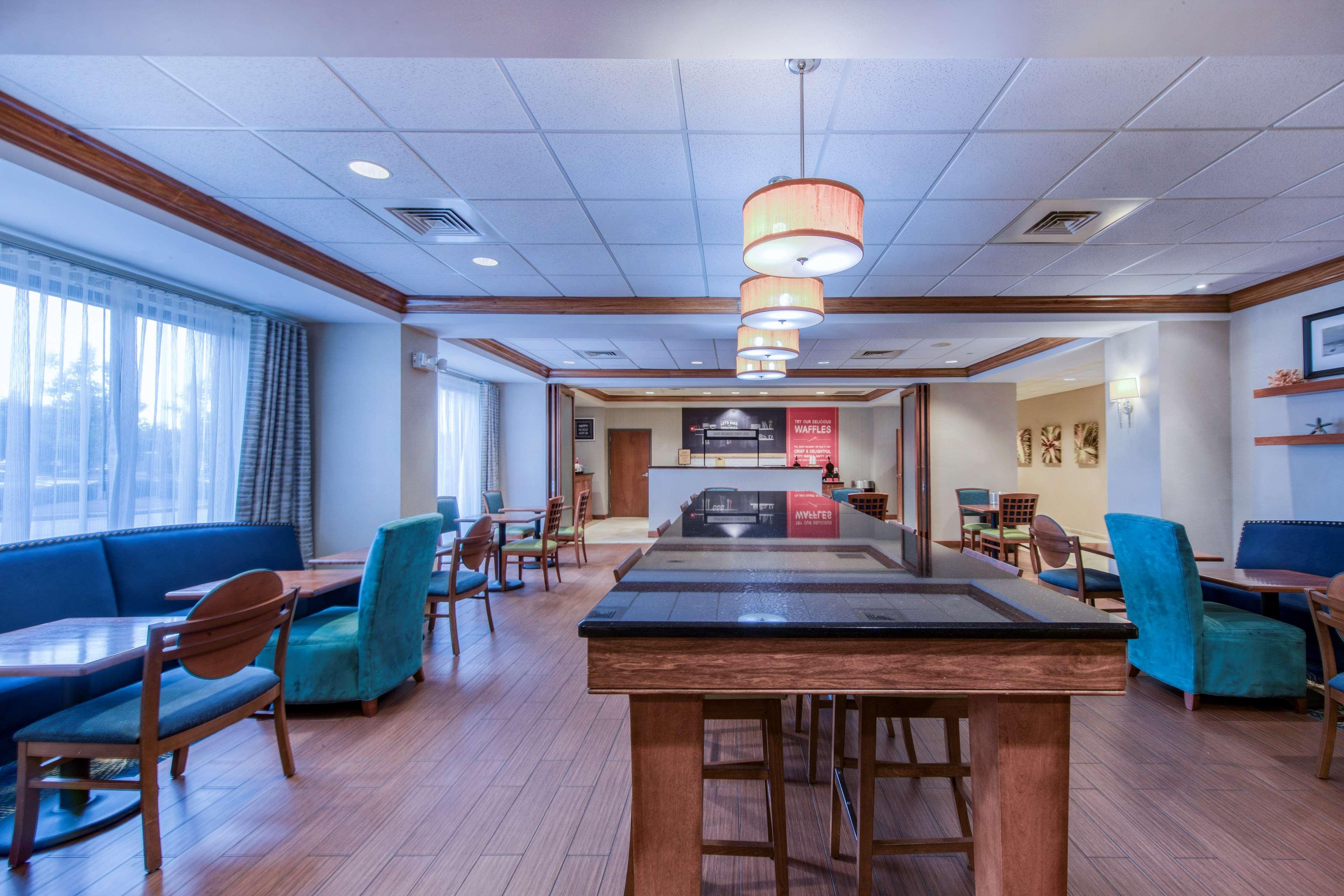 Hampton Area Hotel 3*