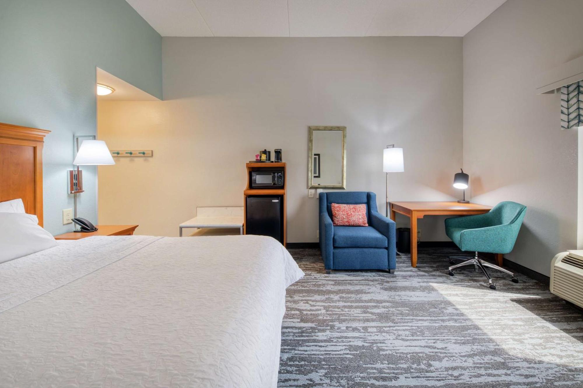 Hampton Area Hotel 3*