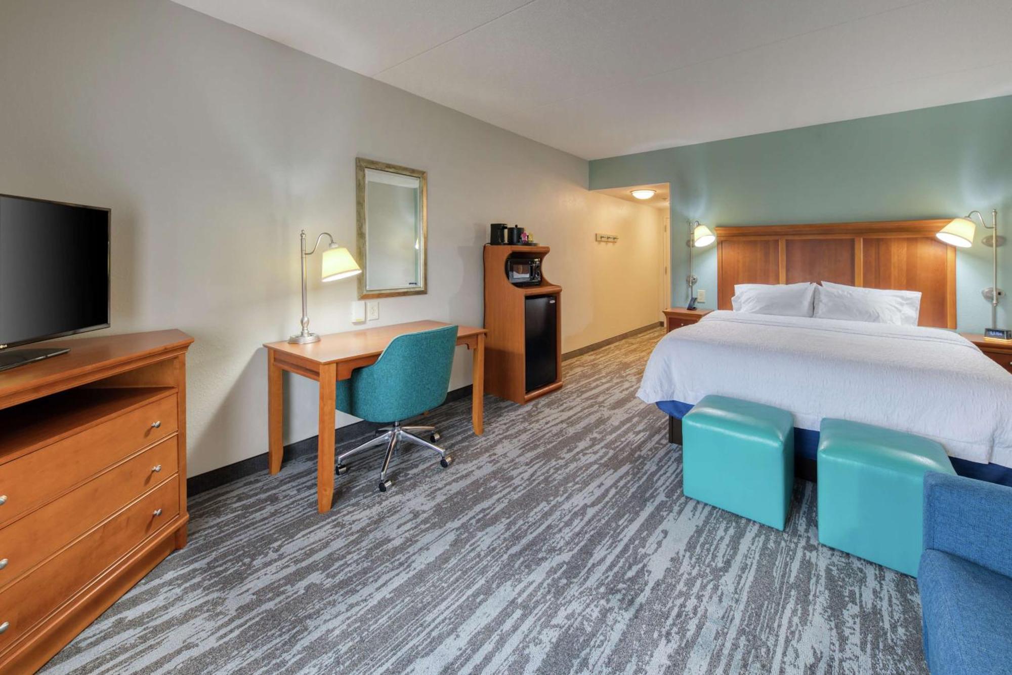 Hampton Area Hotel