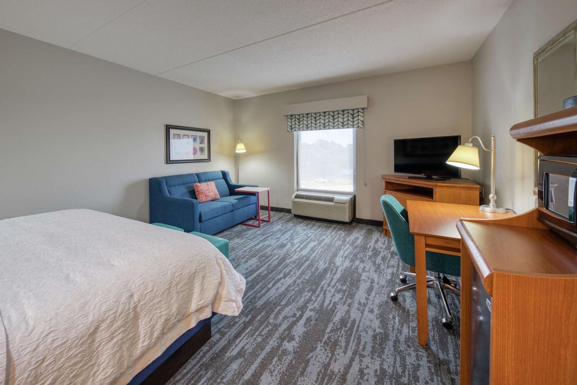 Hampton Area Hotel 3*