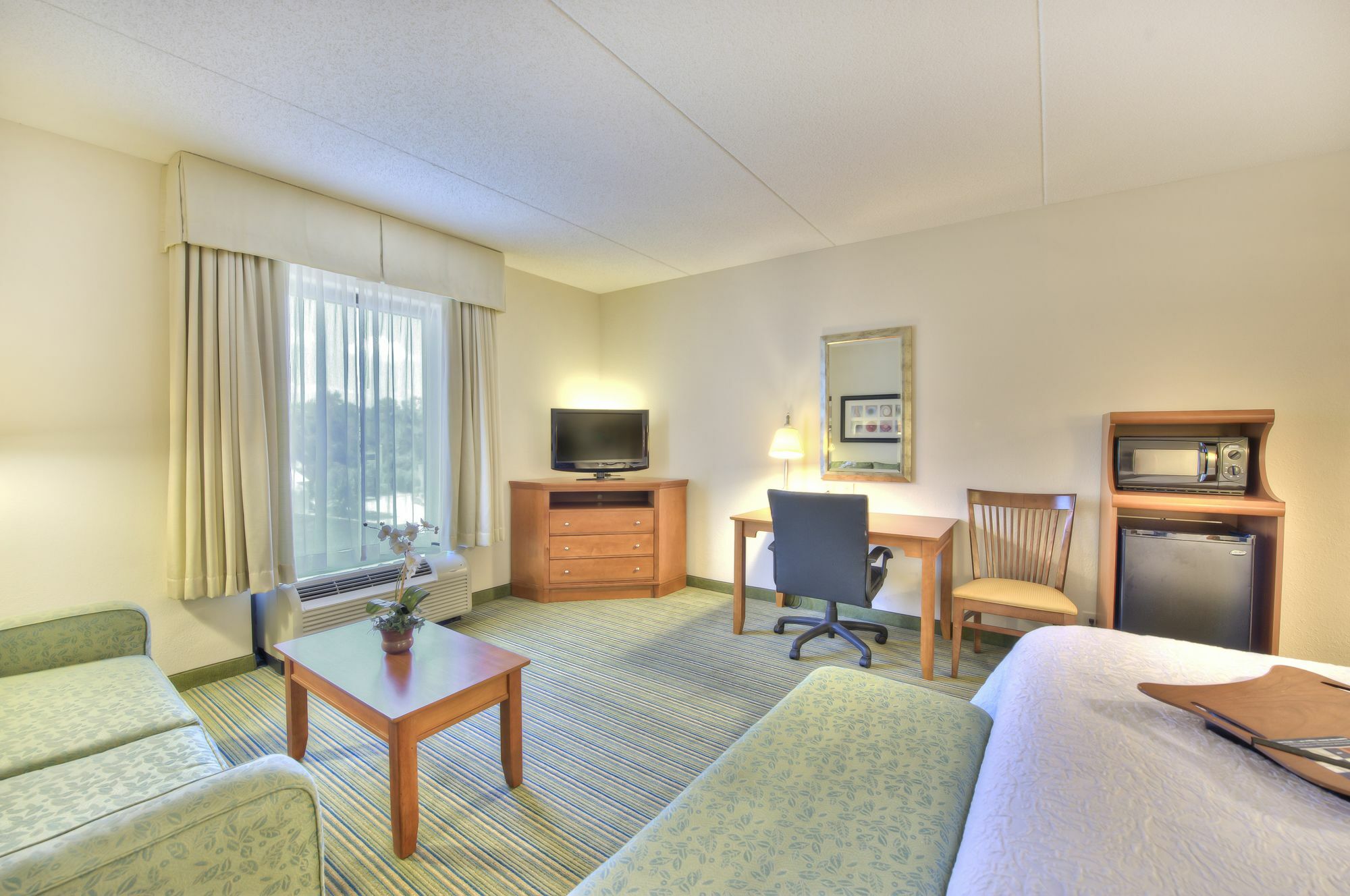 Hotel Hampton Area 3*
